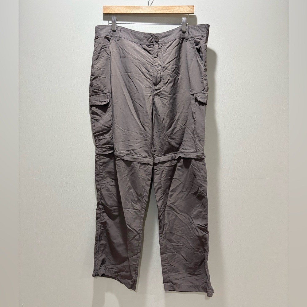 CABELA’S • Men’s Hiking Outdoor Zip Tear Away Cargo Pants Size 38x32